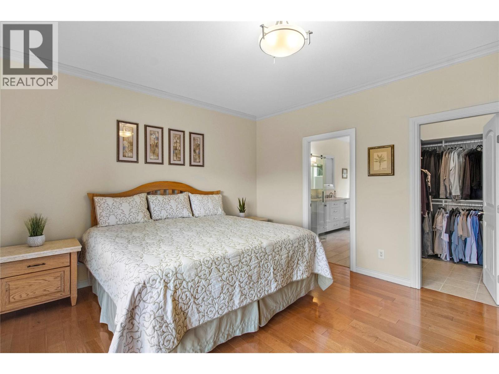 3659 Mcbride Road, Blind Bay, BC - Indoor Photo Showing Bedroom
