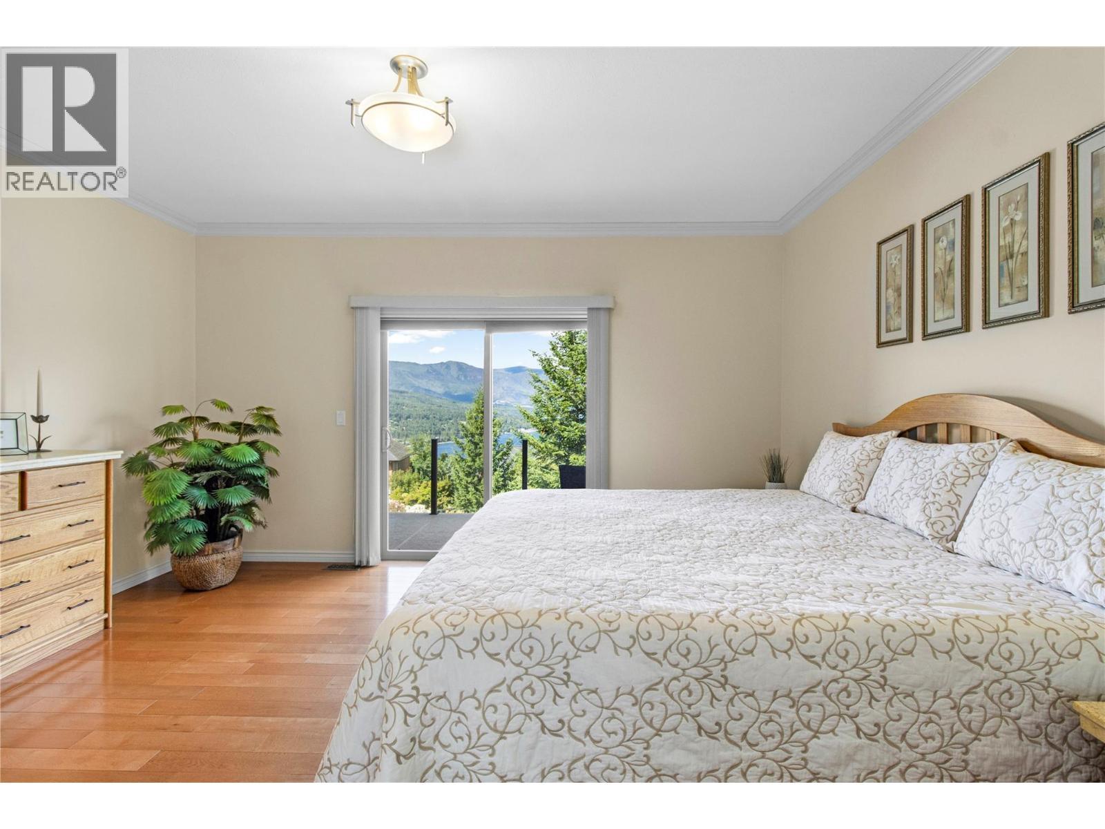 3659 Mcbride Road, Blind Bay, BC - Indoor Photo Showing Bedroom