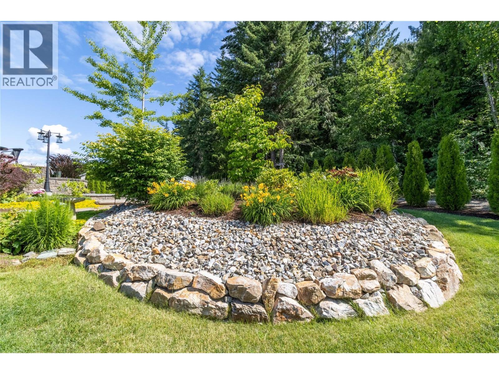 3659 Mcbride Road, Blind Bay, BC - Outdoor