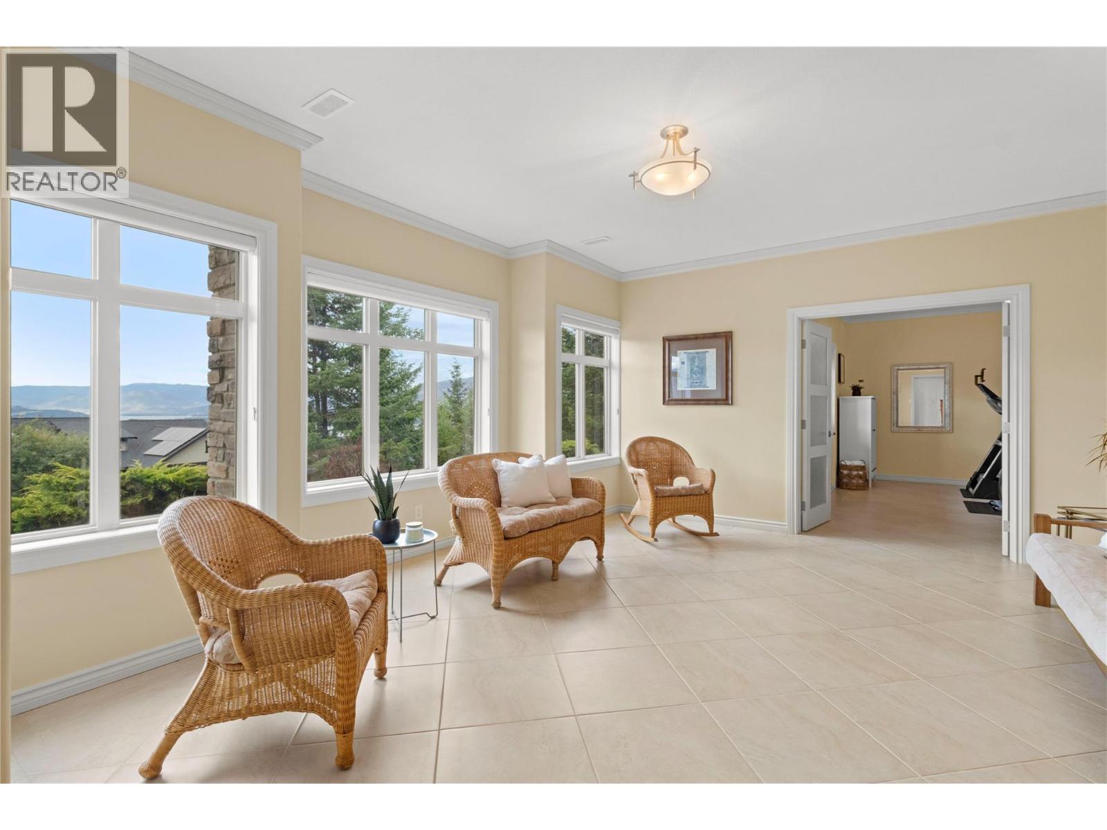 3659 Mcbride Road, Blind Bay, BC - Indoor