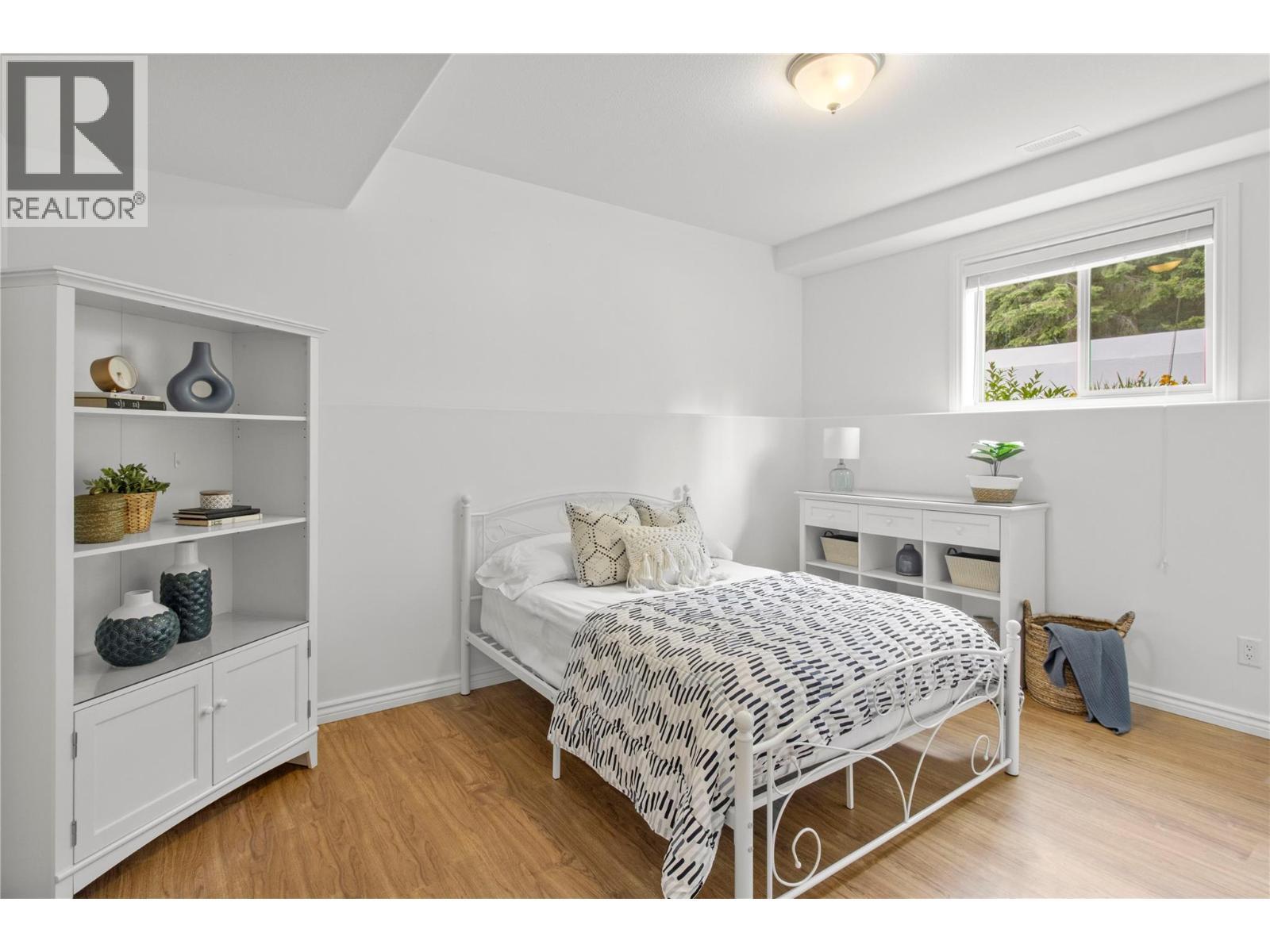 3659 Mcbride Road, Blind Bay, BC - Indoor Photo Showing Bedroom