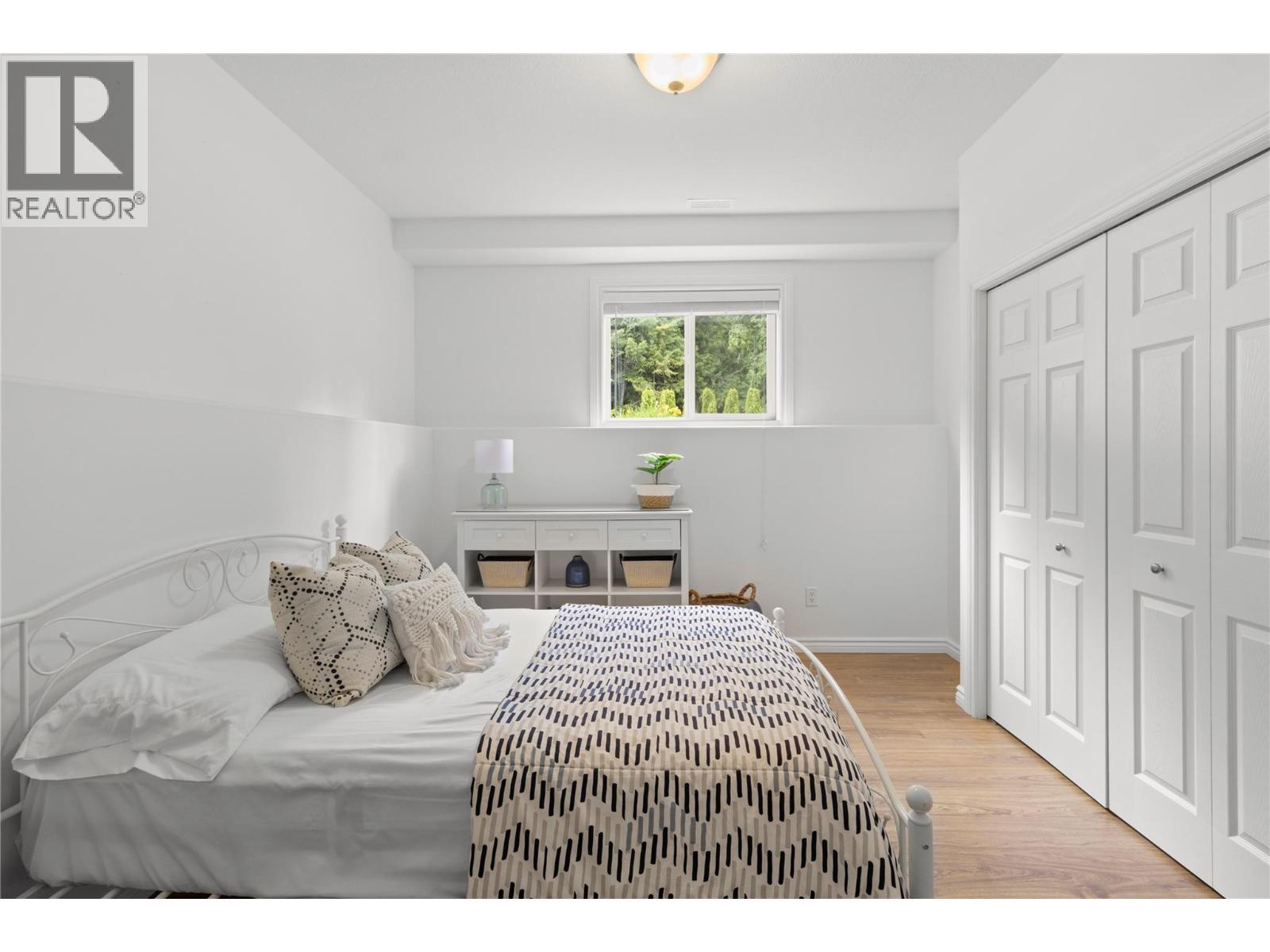 3659 Mcbride Road, Blind Bay, BC - Indoor Photo Showing Bedroom