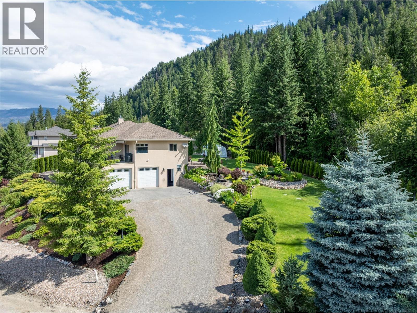 3659 Mcbride Road, Blind Bay, BC - Outdoor