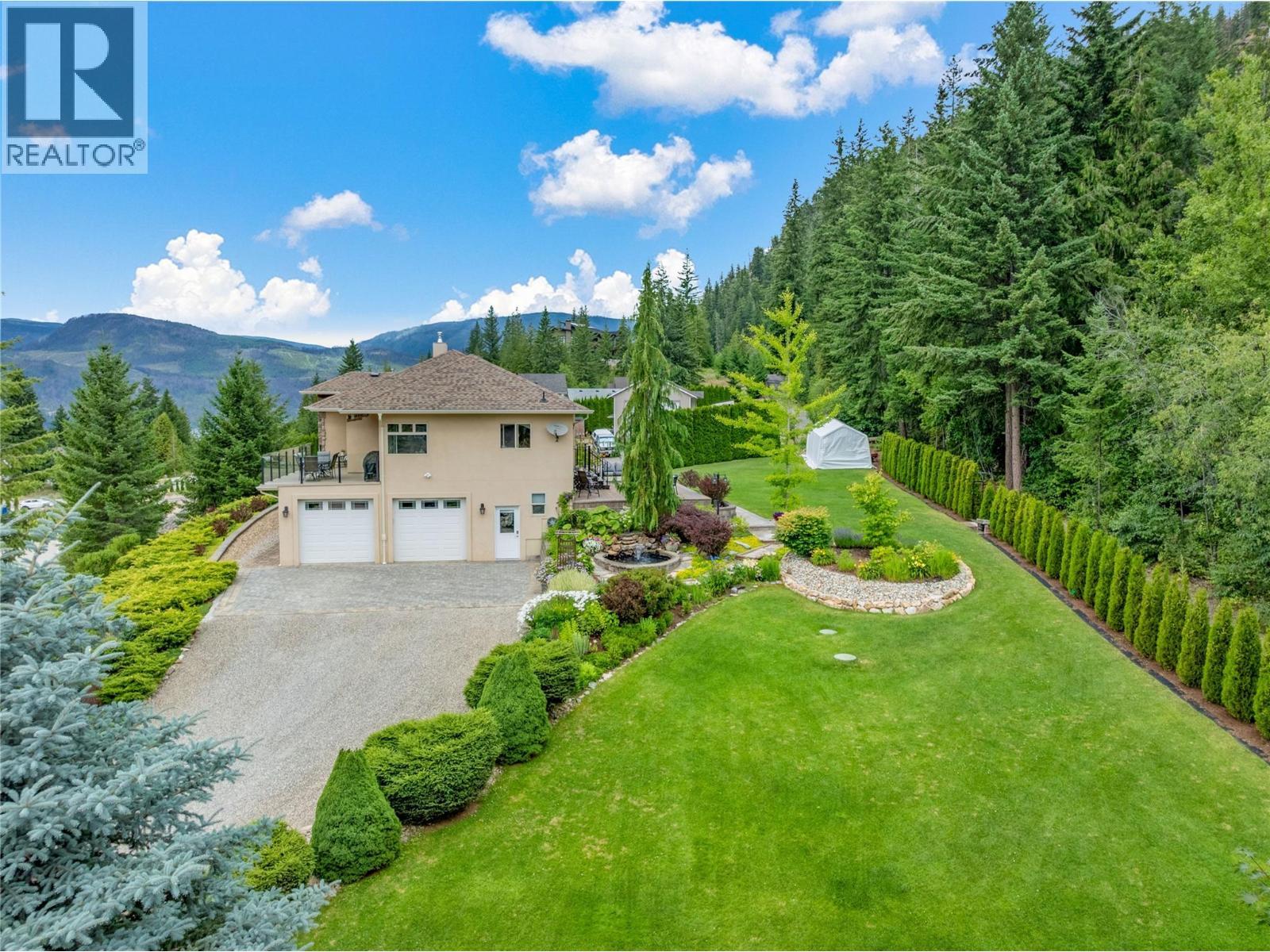 3659 Mcbride Road, Blind Bay, BC - Outdoor