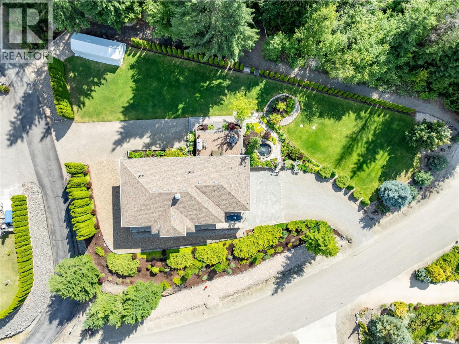 3659 Mcbride Road, Blind Bay, BC - Outdoor