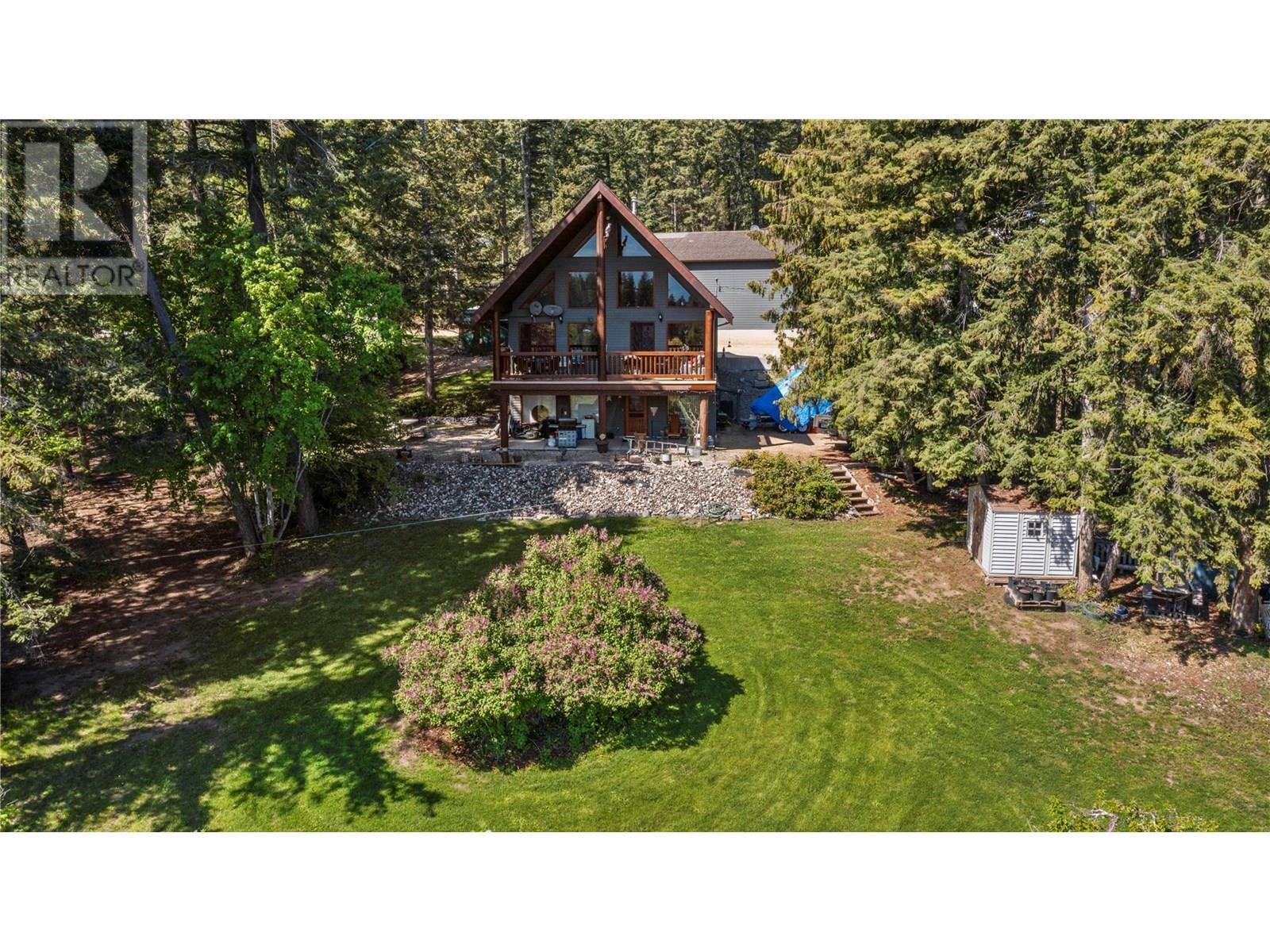 645 Badger Road, Tappen, BC