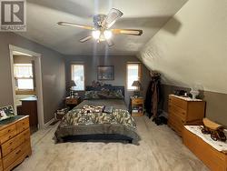 main bedroom and w/i closet -