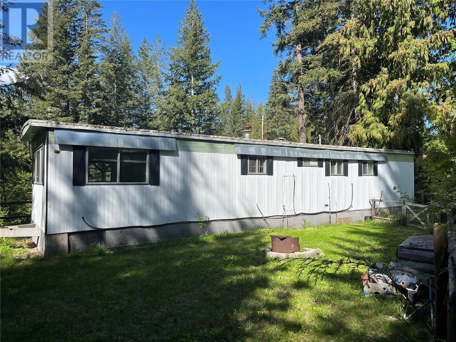 mobile rented out - 645 Badger Road, Tappen, BC