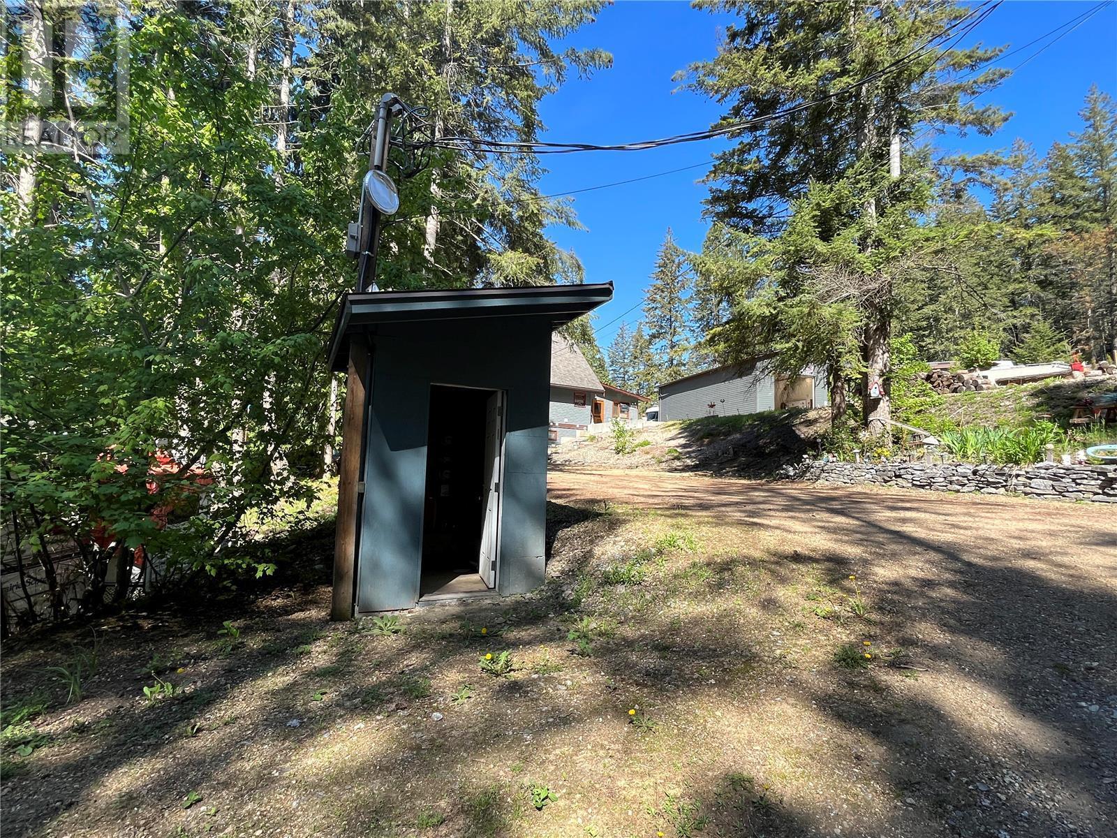 645 Badger Road, Tappen, BC