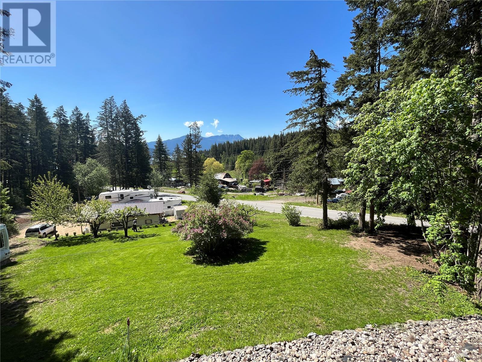 645 Badger Road, Tappen, BC
