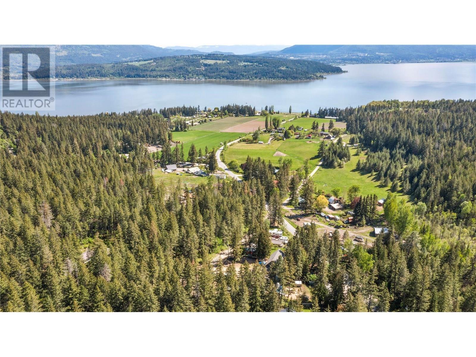 645 Badger Road, Tappen, BC