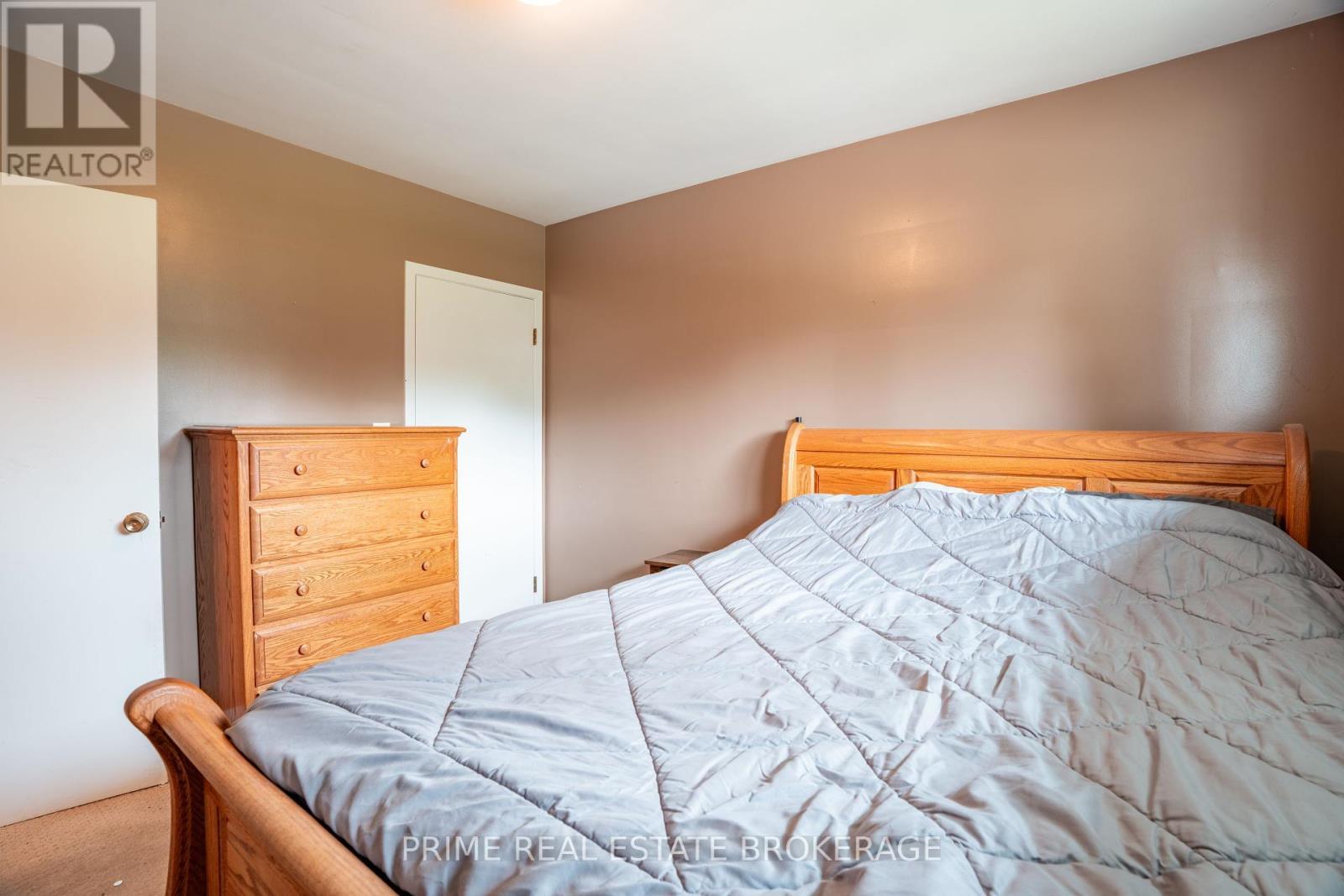 36 Orchard Street, South Huron (Exeter), ON - Indoor Photo Showing Bedroom