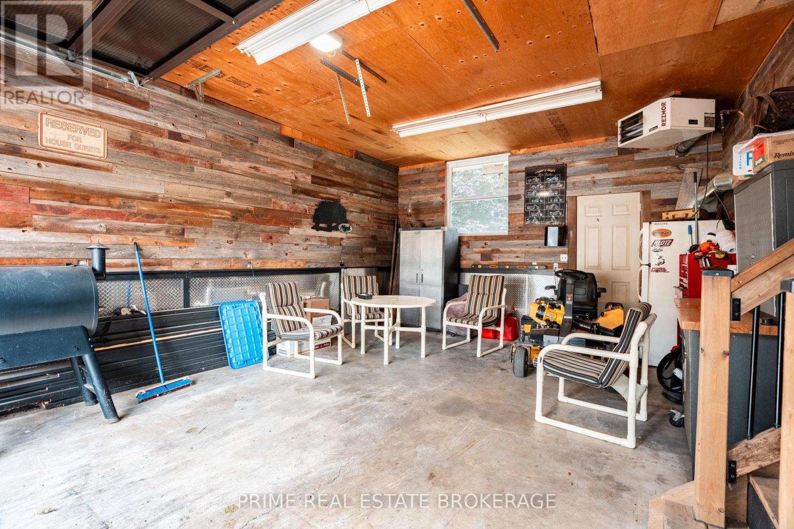 36 Orchard Street, South Huron (Exeter), ON - Indoor