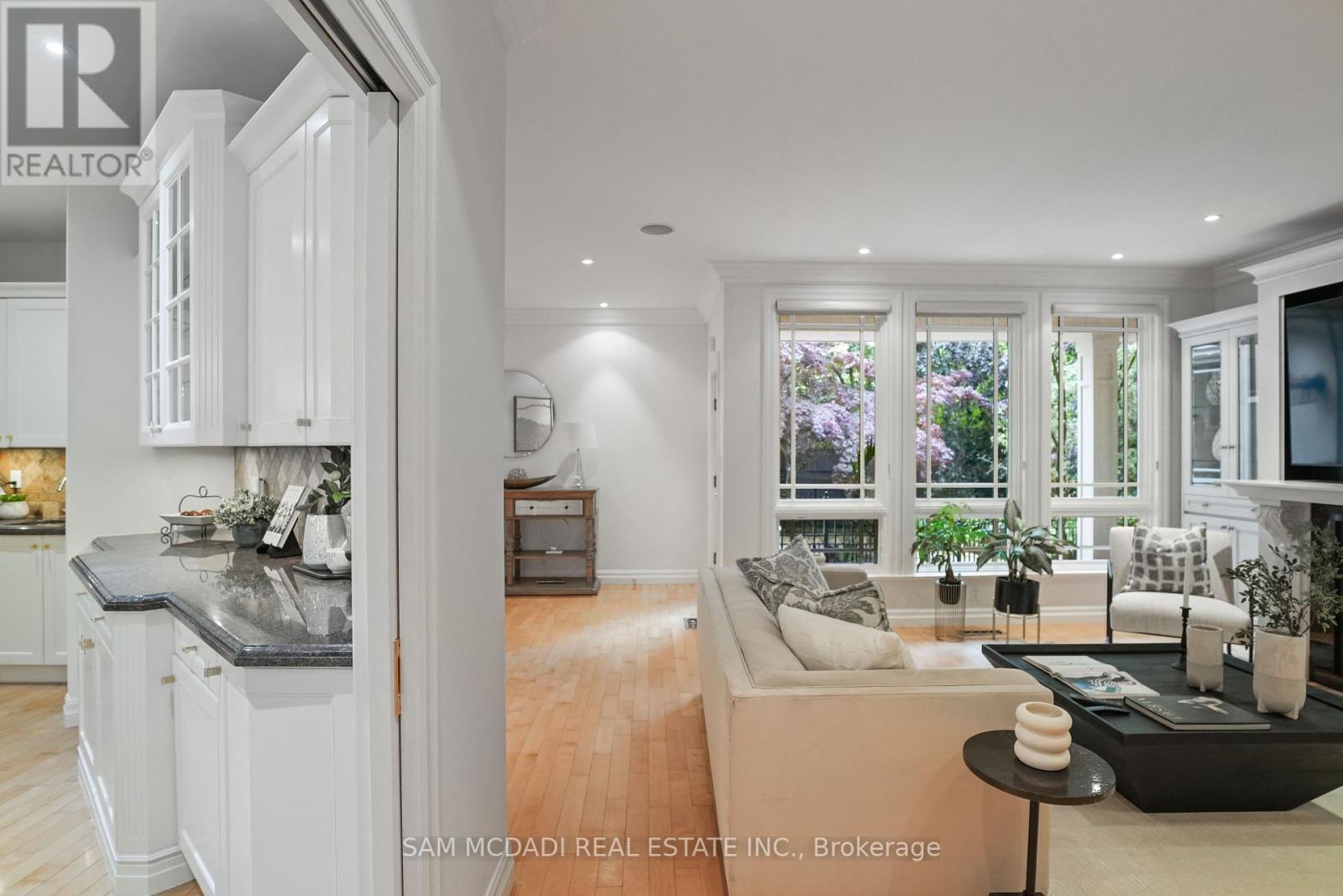 1382 Aldo Drive, Mississauga, ON - Indoor Photo Showing Other Room