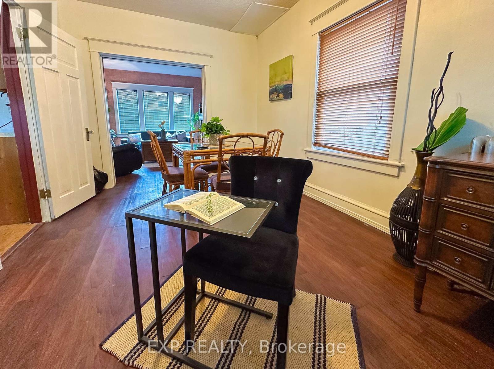 111 Park Row N, Hamilton, ON - Indoor