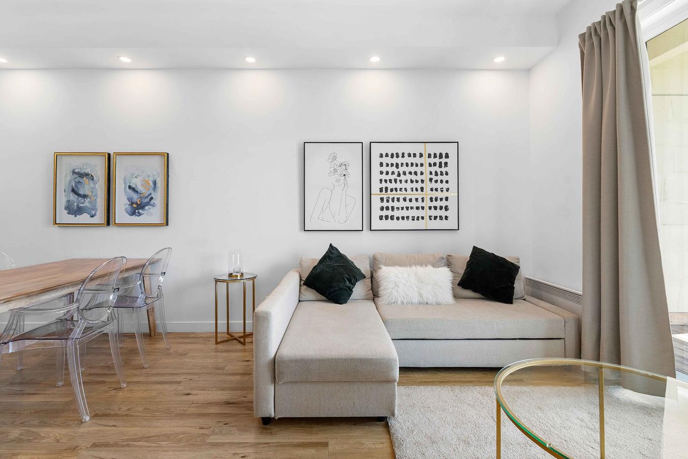 Living room - 802-1365 Ch. Royal, Saint-Pierre-De-L'Île-D'Orléans, QC - Indoor