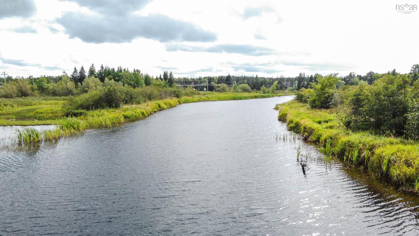 2002-2 Kings Road, Howie Centre, NS