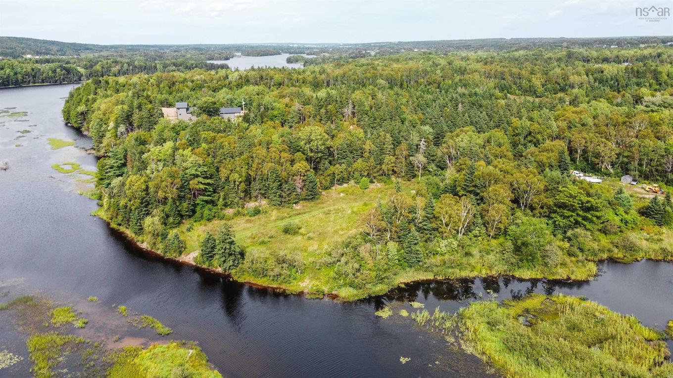 2002-2 Kings Road, Howie Centre, NS