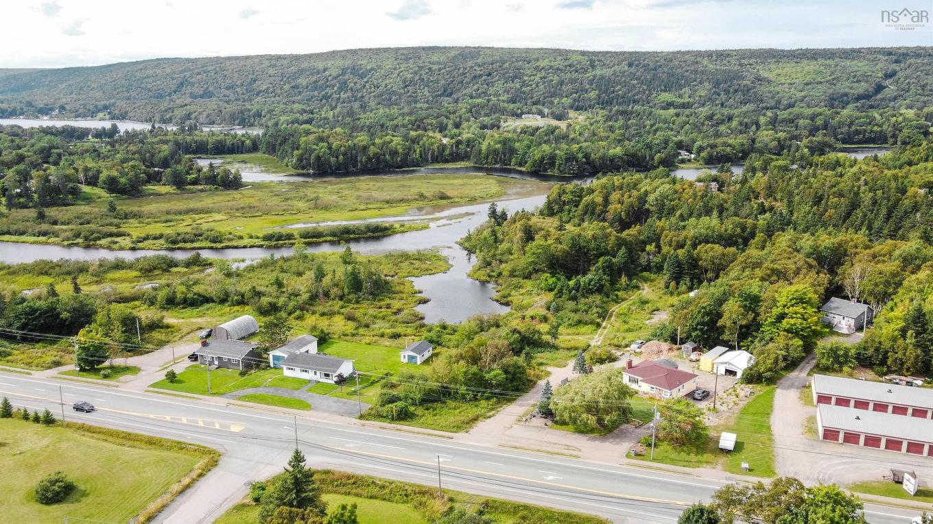 2002-2 Kings Road, Howie Centre, NS