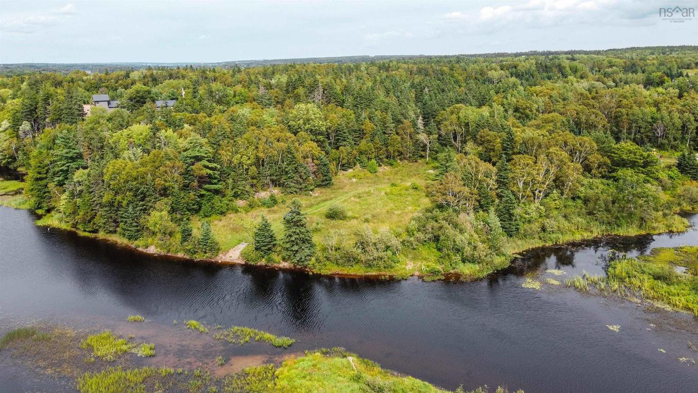 2002-2 Kings Road, Howie Centre, NS