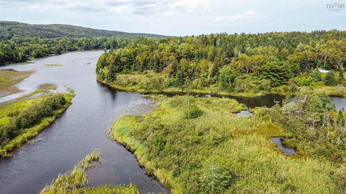 2002-2 Kings Road, Howie Centre, NS