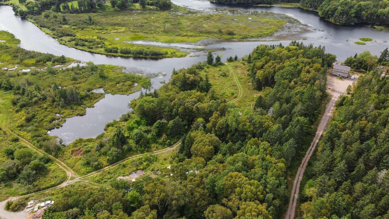 2002-2 Kings Road, Howie Centre, NS