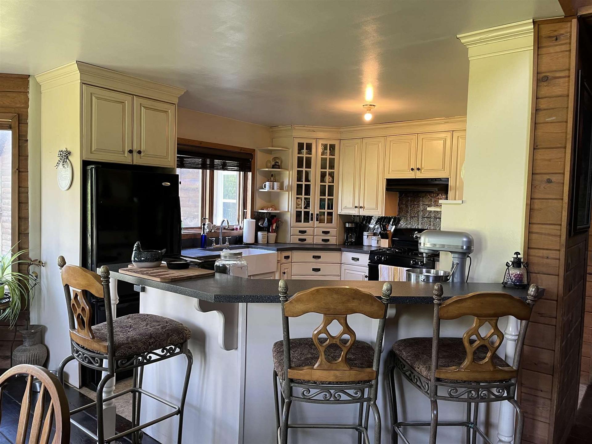 619 Cameron Road, Stratton, ON - Indoor Photo Showing Kitchen