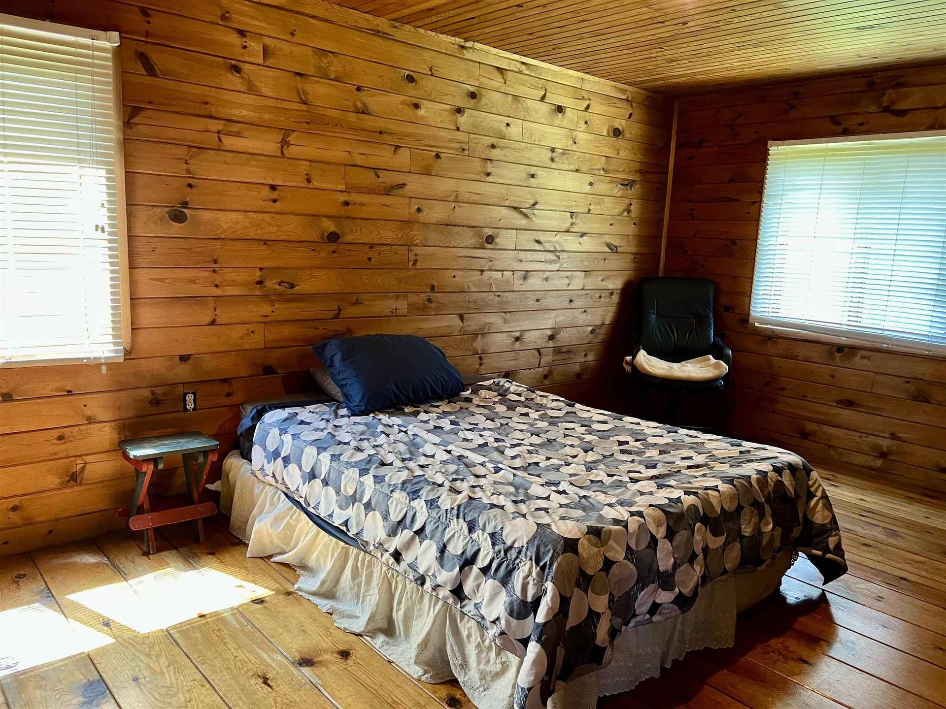 619 Cameron Road, Stratton, ON - Indoor Photo Showing Bedroom