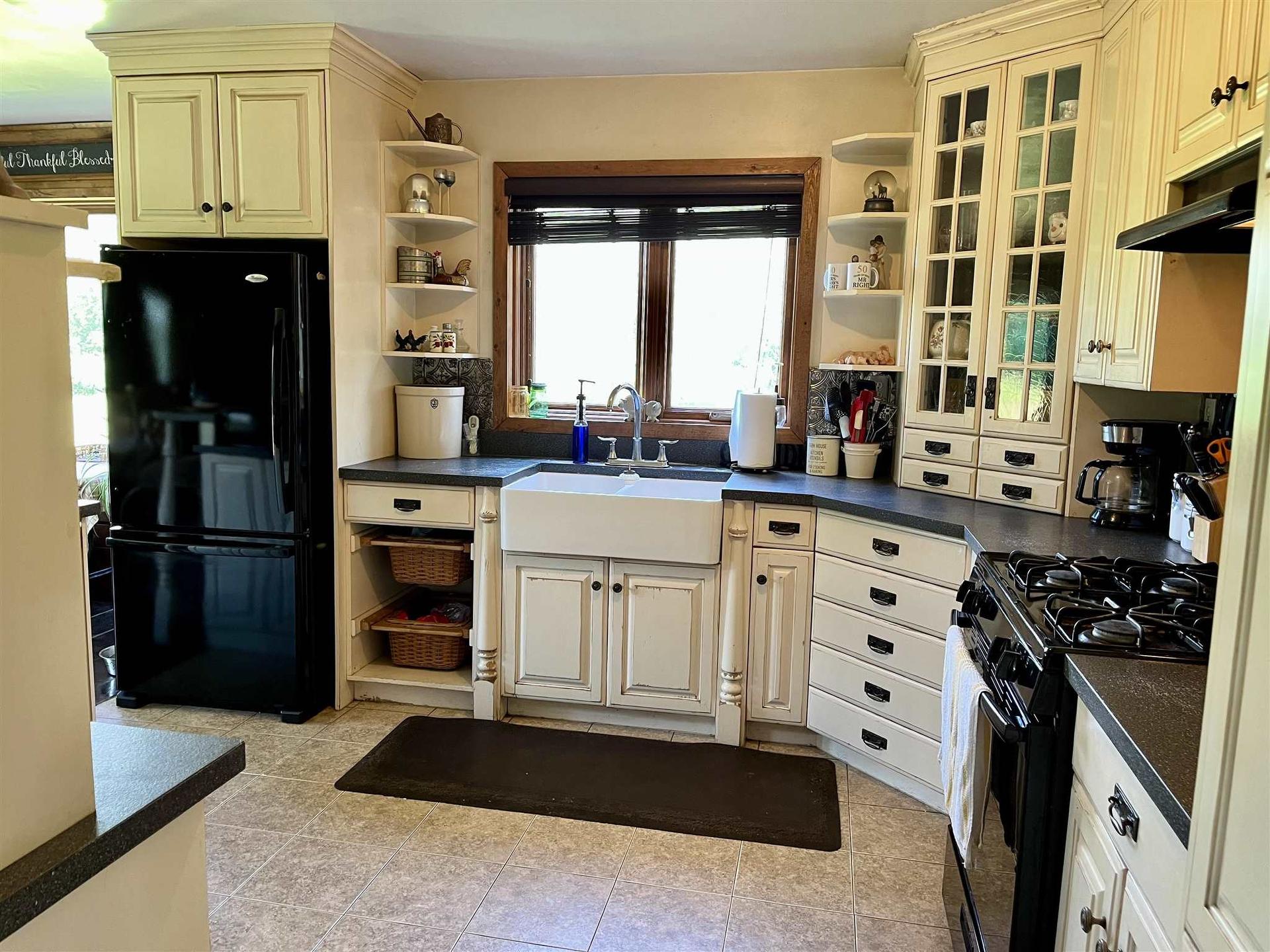 619 Cameron Road, Stratton, ON - Indoor Photo Showing Kitchen
