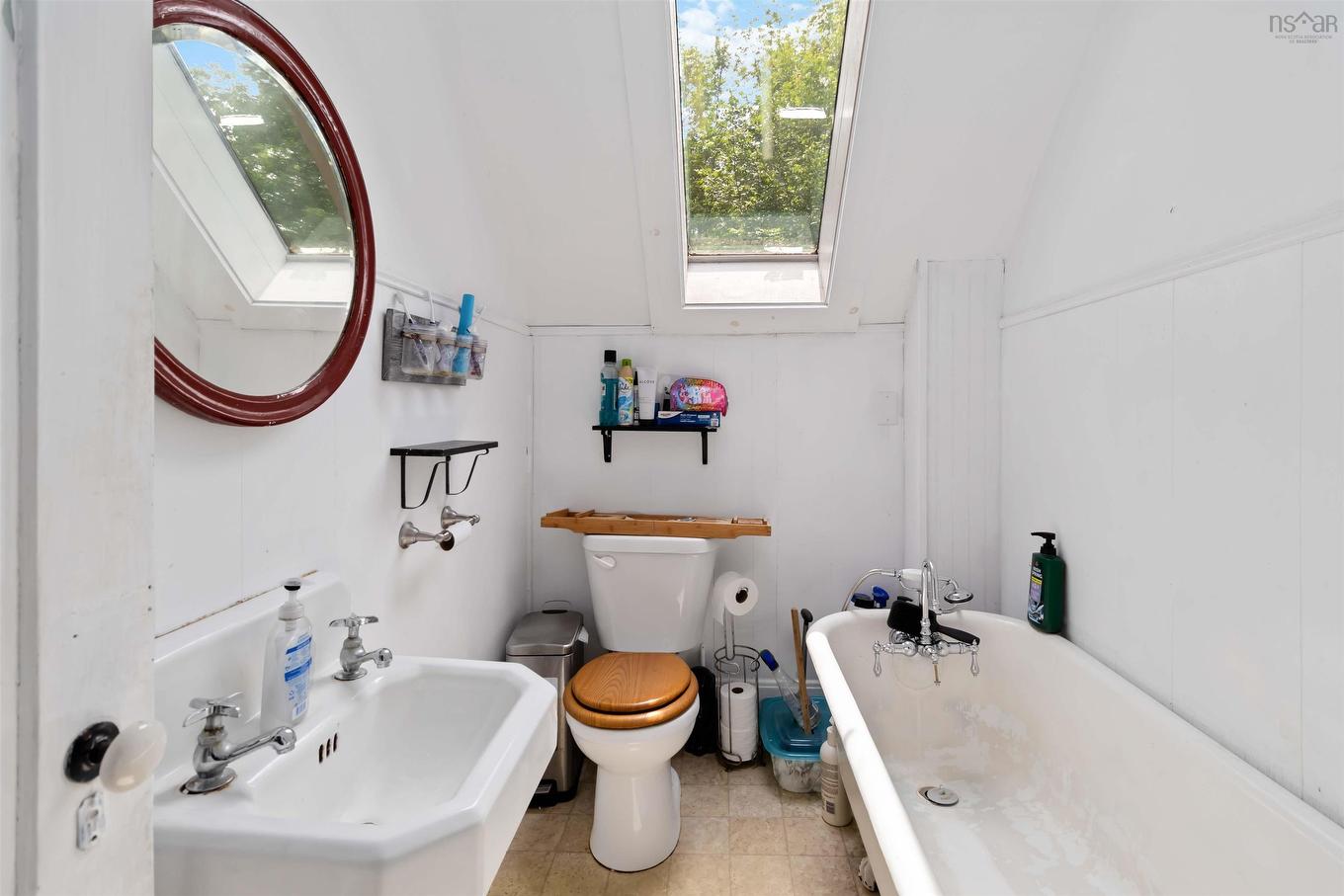 101 Pleasant Street, Bridgewater, NS