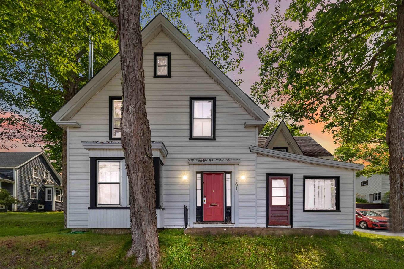 101 Pleasant Street, Bridgewater, NS