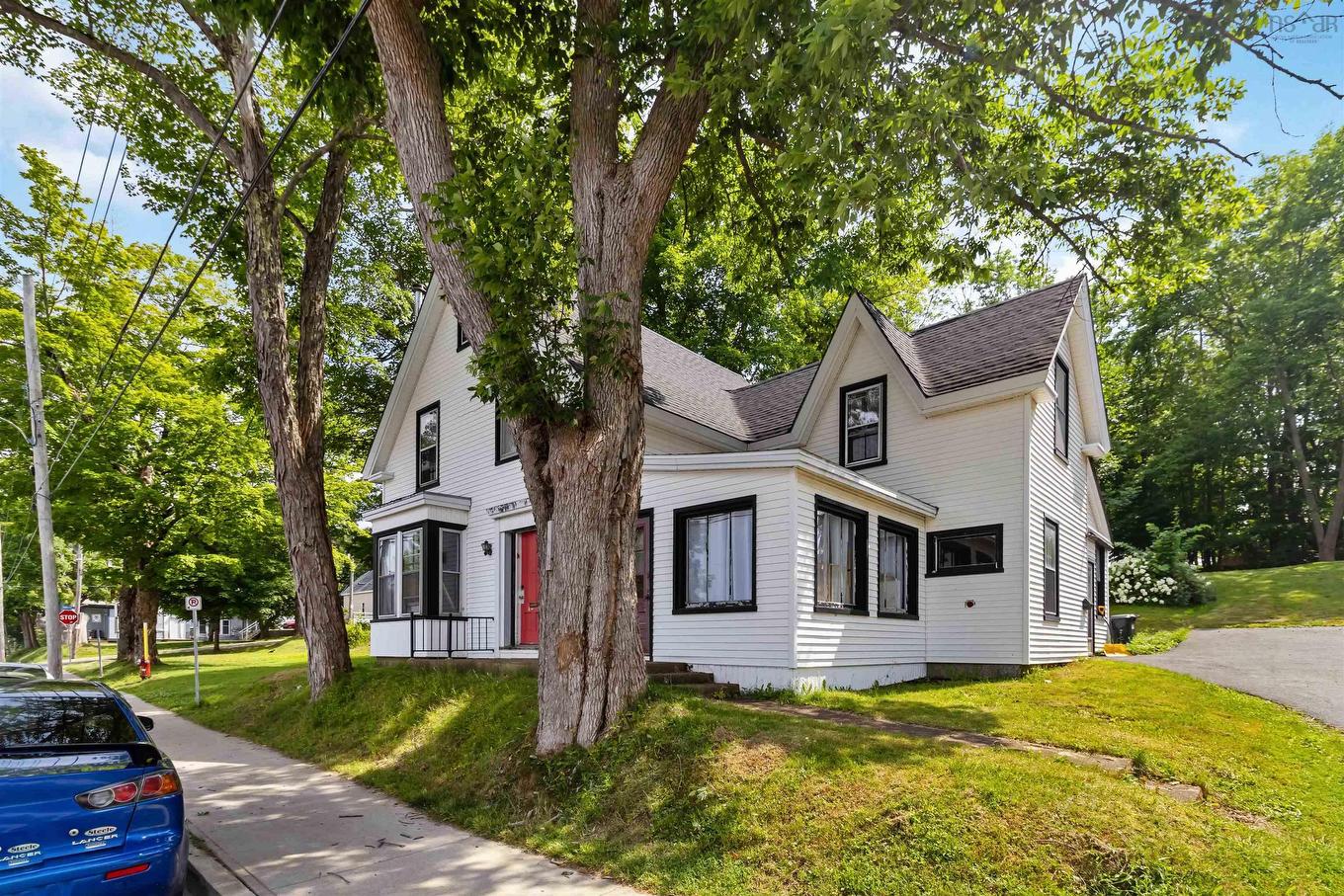 101 Pleasant Street, Bridgewater, NS