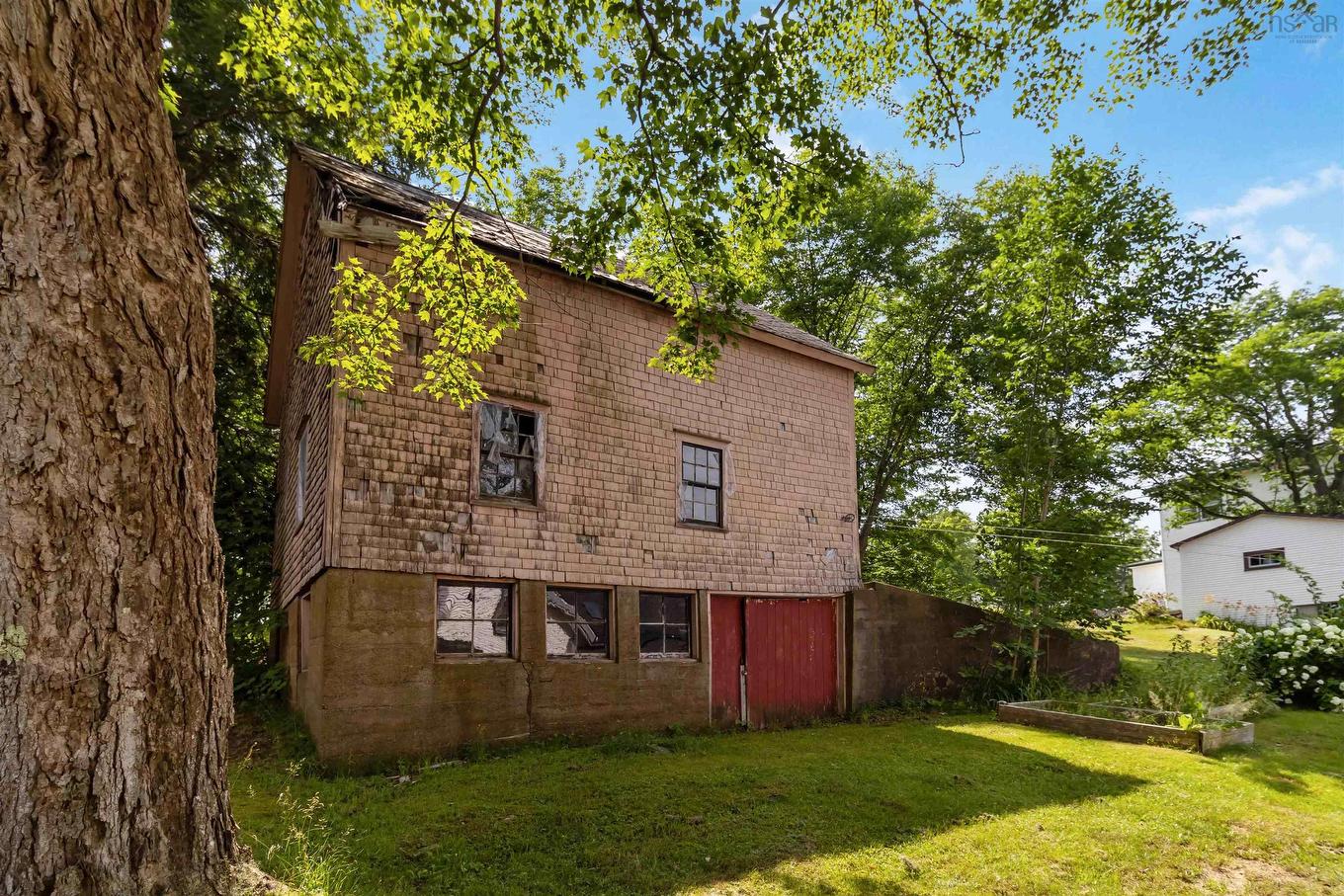 101 Pleasant Street, Bridgewater, NS