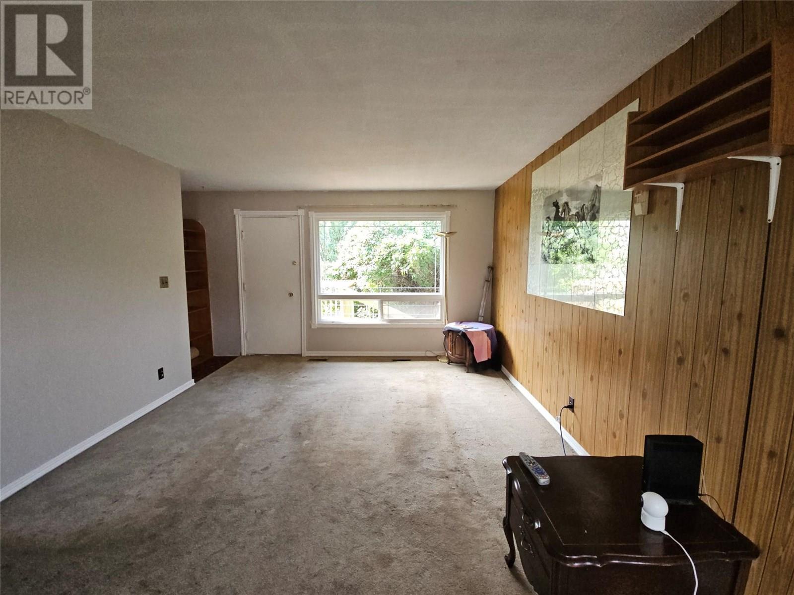 4756 Wabi Crescent, Chetwynd, BC - Indoor Photo Showing Other Room