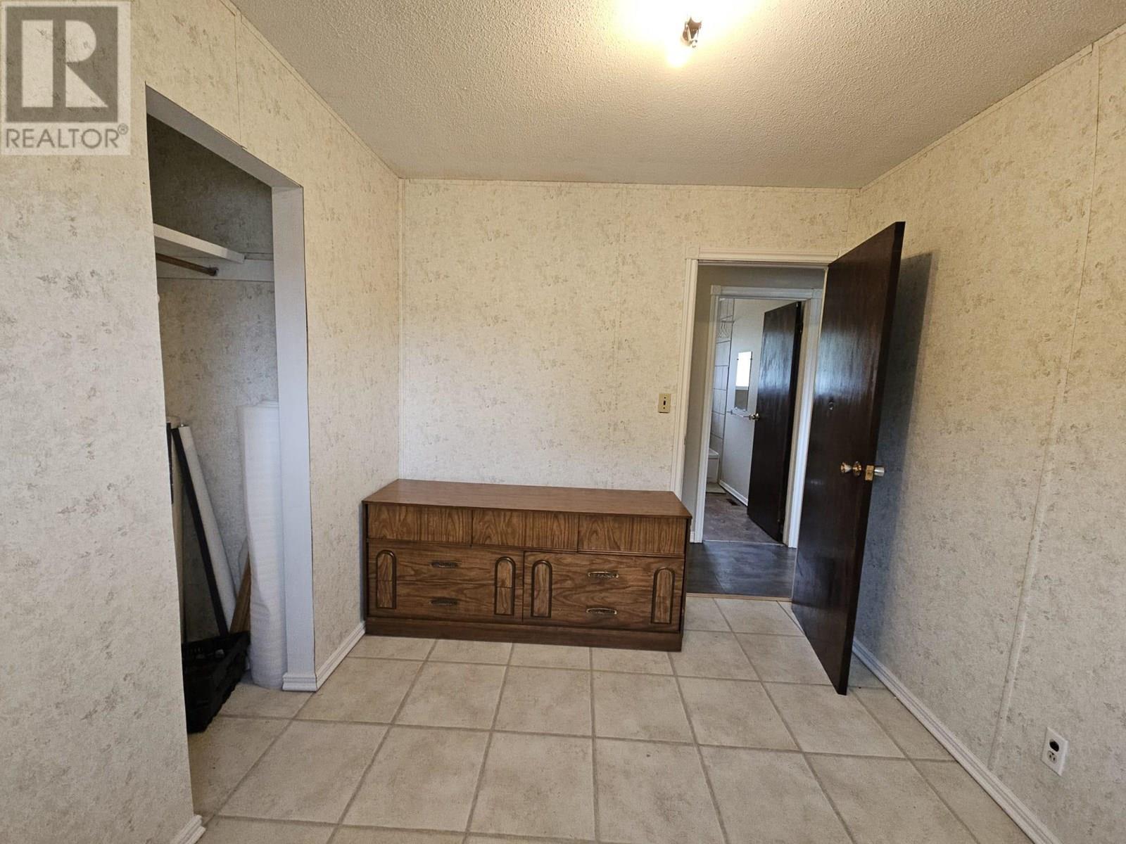 4756 Wabi Crescent, Chetwynd, BC - Indoor Photo Showing Other Room