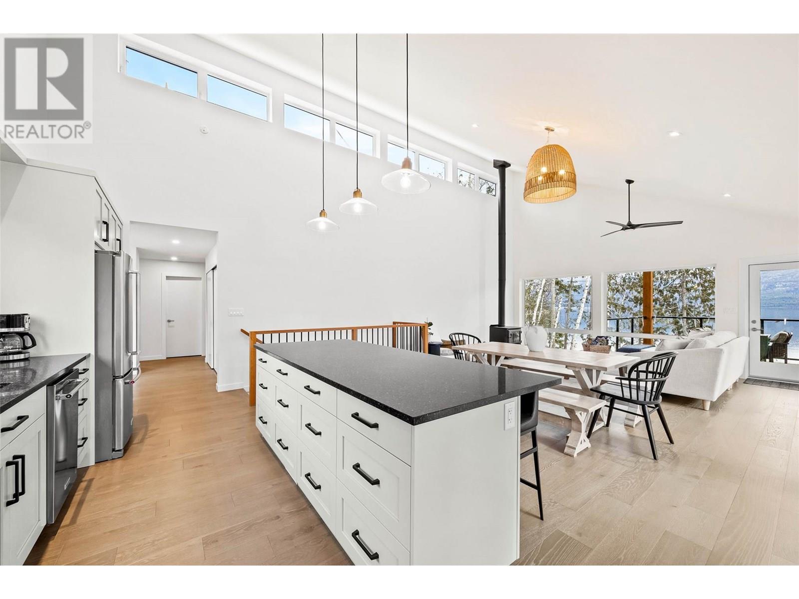 5600 Adams West Fs Road Unit# Lot 6, Adams Lake, BC - Indoor Photo Showing Kitchen With Upgraded Kitchen