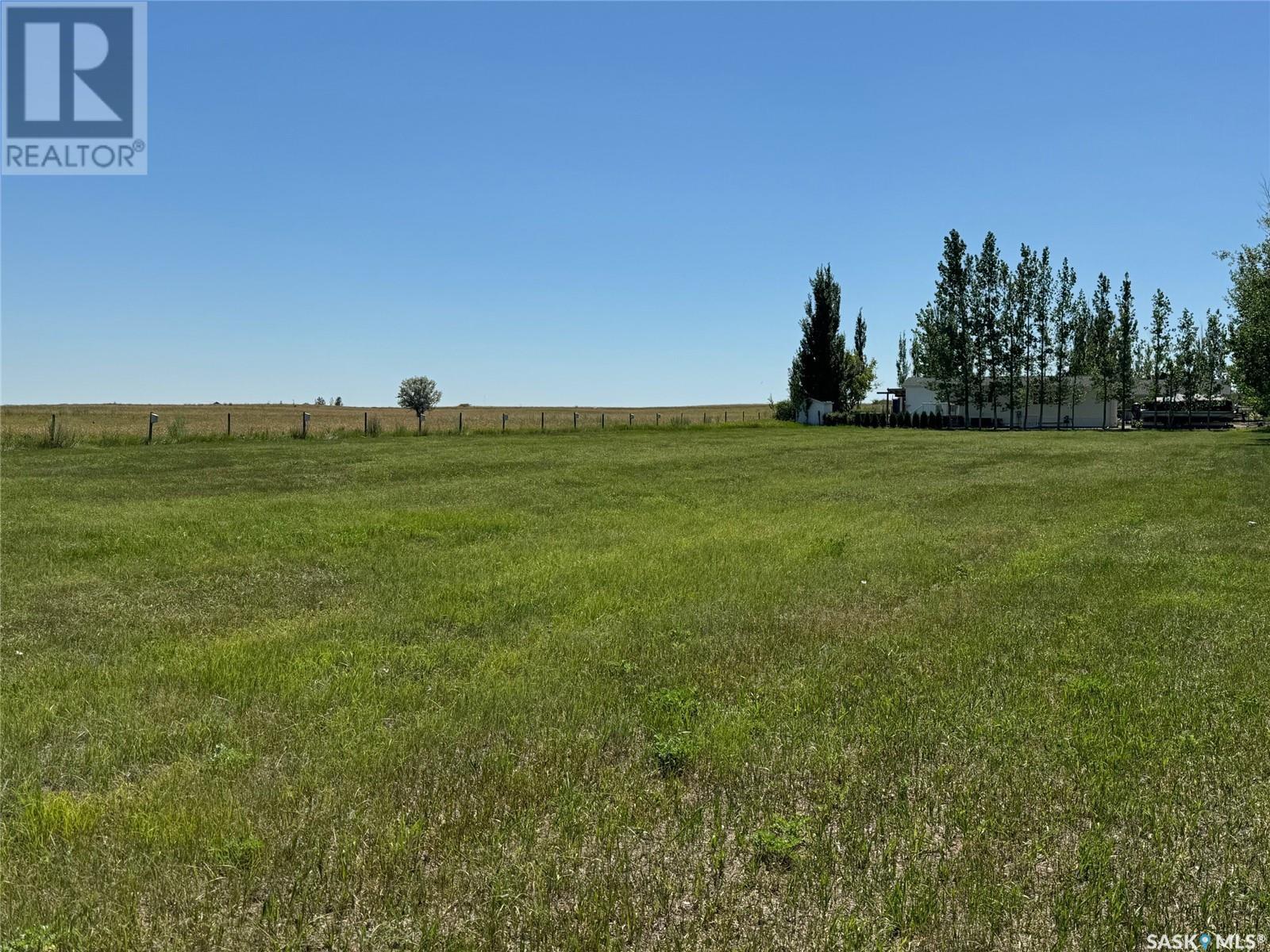 Lox 3 Block X Marina Drive, Island View, SK