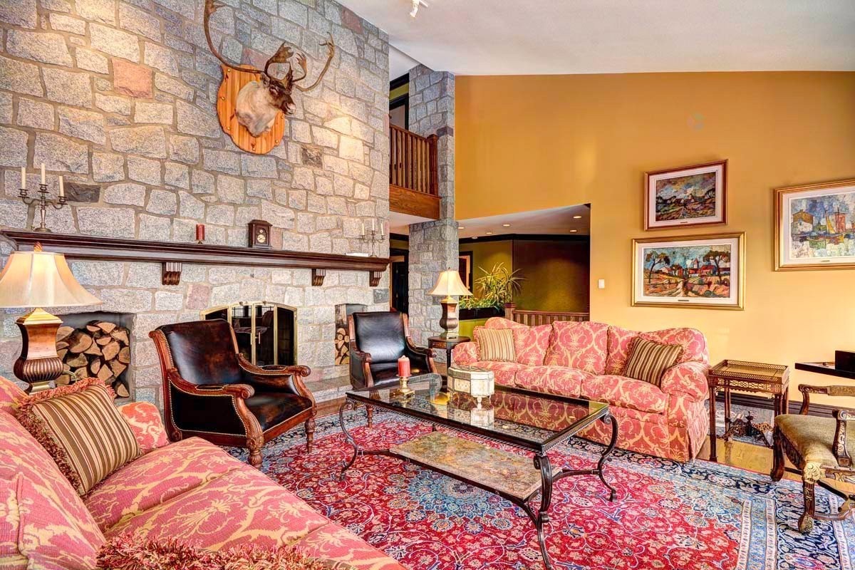 Living Room - 1485 Rue Des Quatre-Saisons, Sainte-Adèle, QC - Indoor Photo Showing Living Room With Fireplace