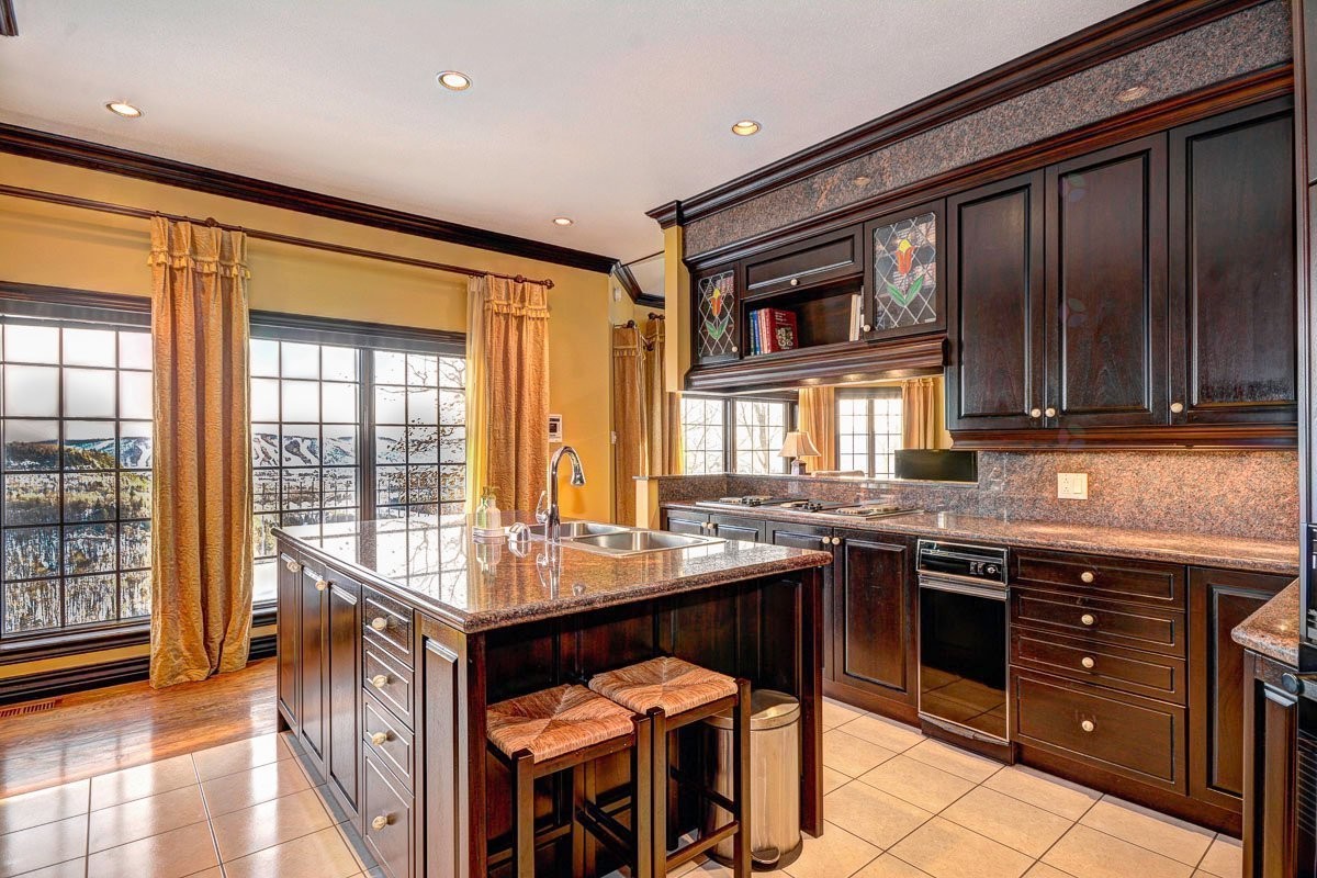 Kitchen - 1485 Rue Des Quatre-Saisons, Sainte-Adèle, QC - Indoor Photo Showing Kitchen With Double Sink