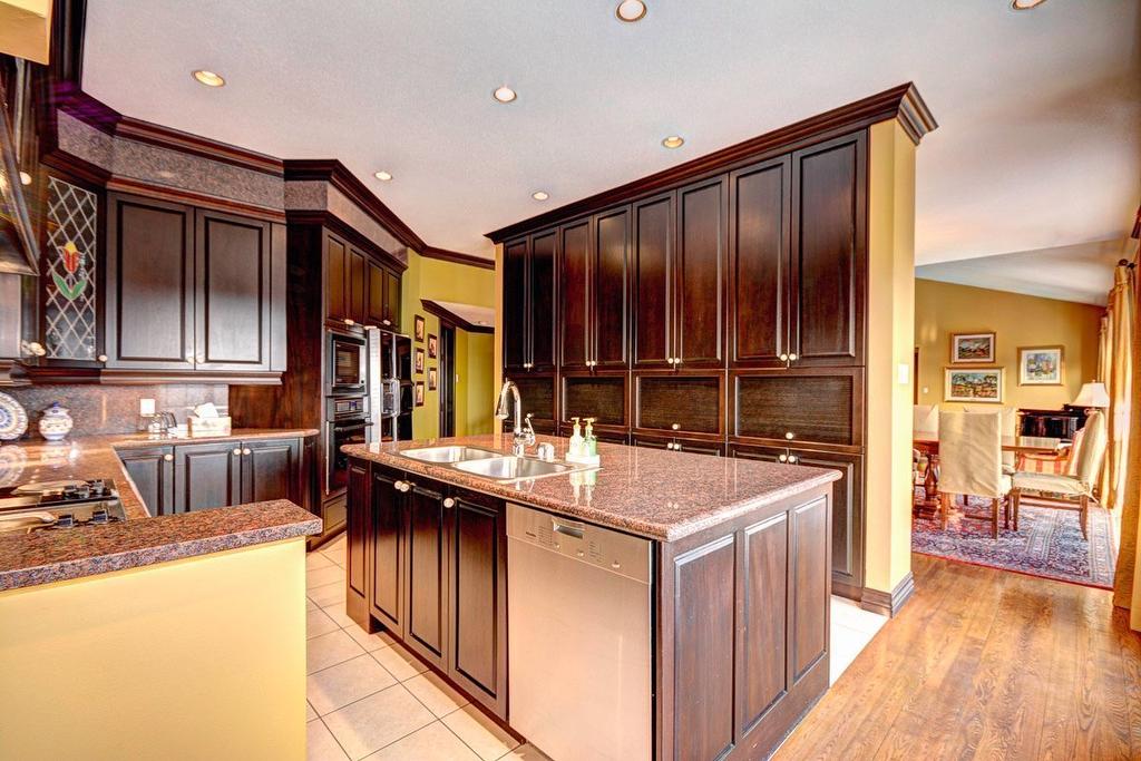 Kitchen - 1485 Rue Des Quatre-Saisons, Sainte-Adèle, QC - Indoor Photo Showing Kitchen With Double Sink