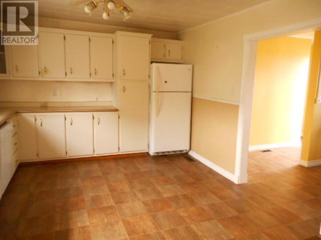 20 Main Street, Springdale, NL - Indoor Photo Showing Kitchen