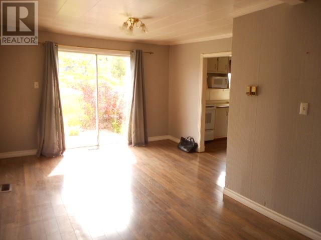20 Main Street, Springdale, NL - Indoor Photo Showing Other Room