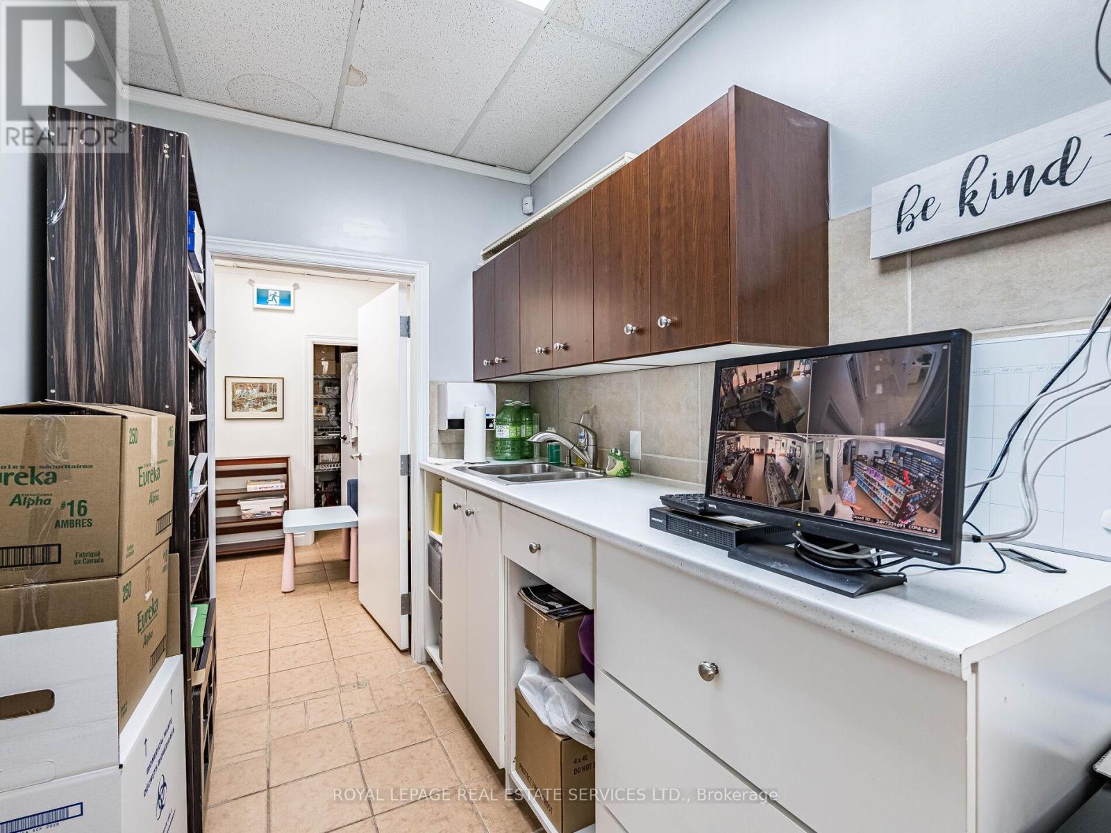 4 - 287 Dundas Street E, Hamilton, ON