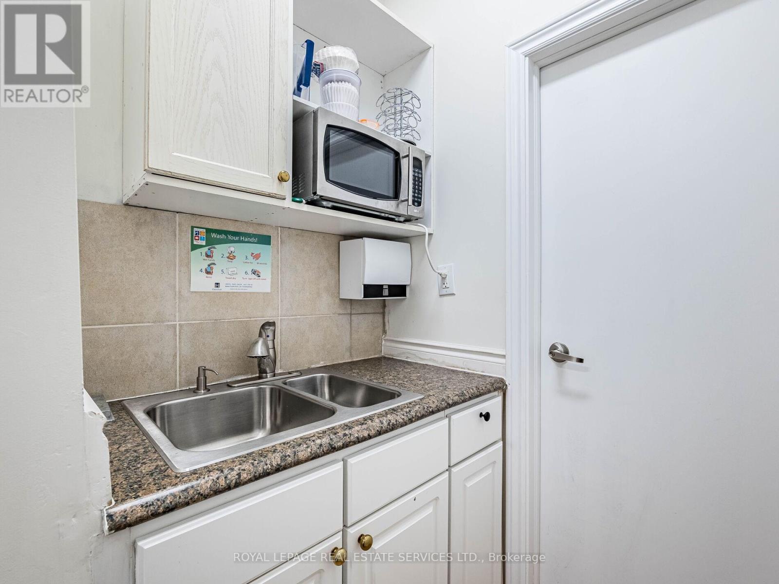 4 - 287 Dundas Street E, Hamilton, ON