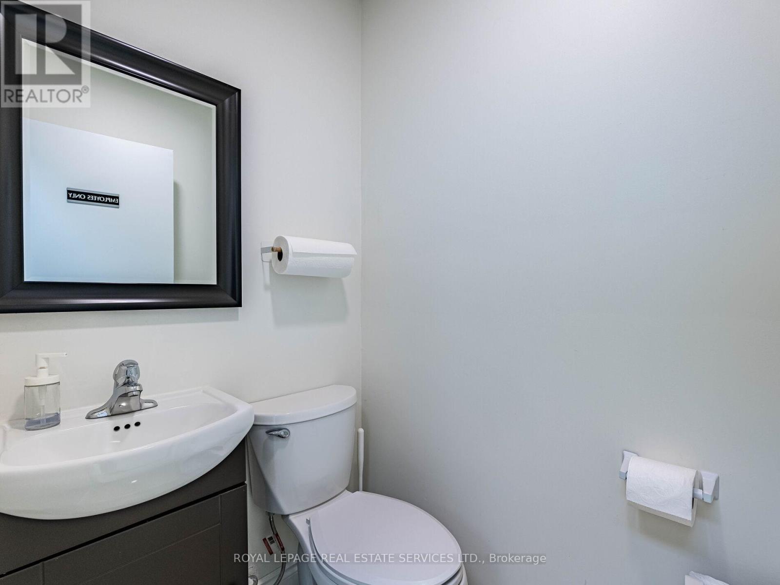 4 - 287 Dundas Street E, Hamilton, ON