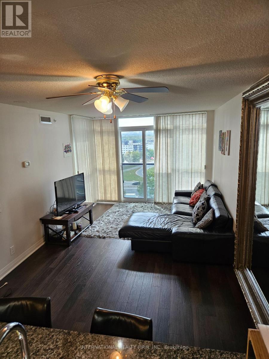 Living Room 1 - 1005 - 1 Valhalla Inn Road N, Toronto, ON - Indoor Photo Showing Living Room