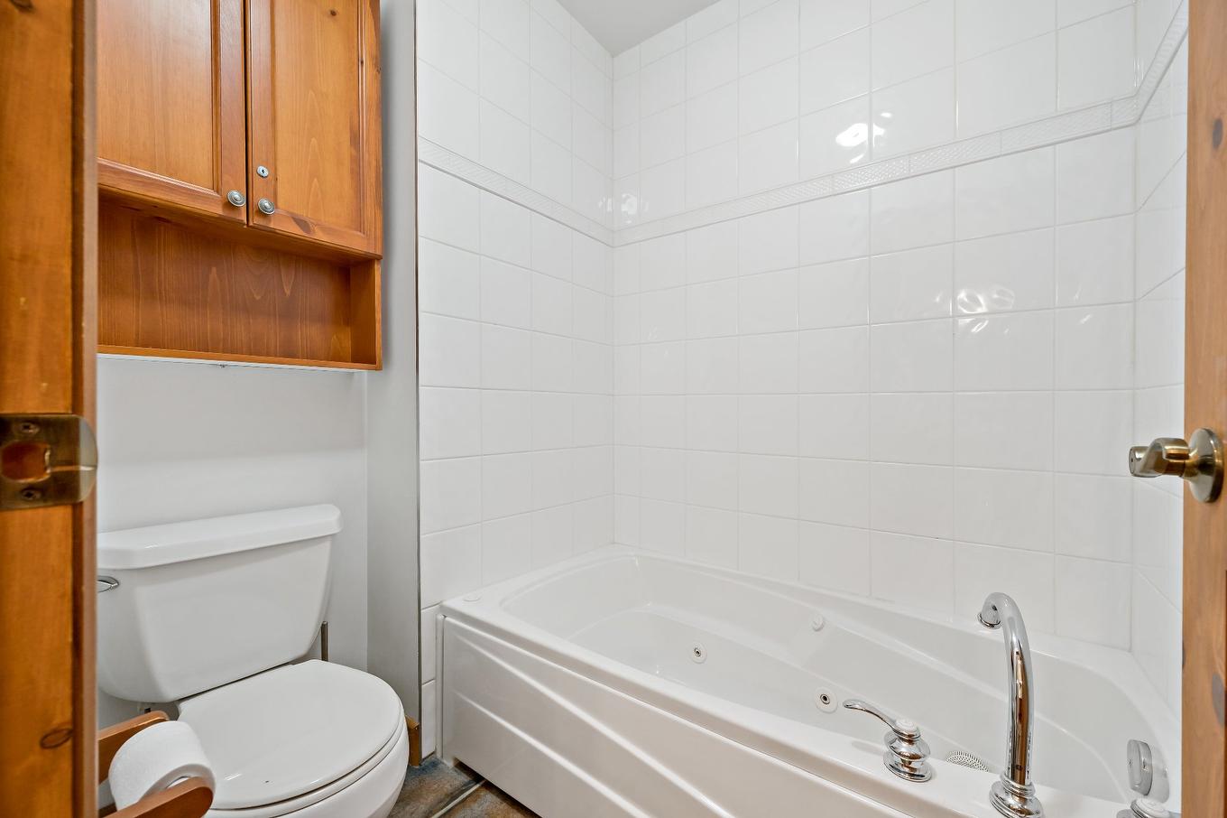 Salle de bains - 1-225 Rue Du Mont-Plaisant, Mont-Tremblant, QC - Indoor Photo Showing Bathroom