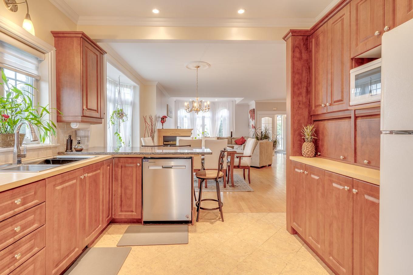 Cuisine - 2 Rue Des Cortinaires, Blainville, QC - Indoor Photo Showing Kitchen