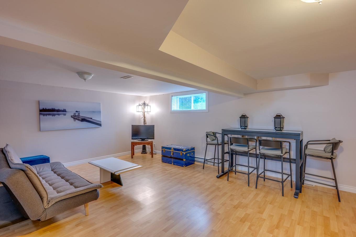 Salle familiale - 2 Rue Des Cortinaires, Blainville, QC - Indoor