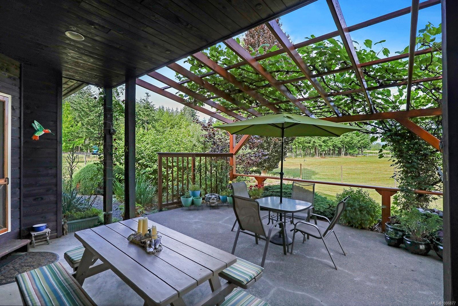 3713 Dove Creek Rd, Courtenay, BC